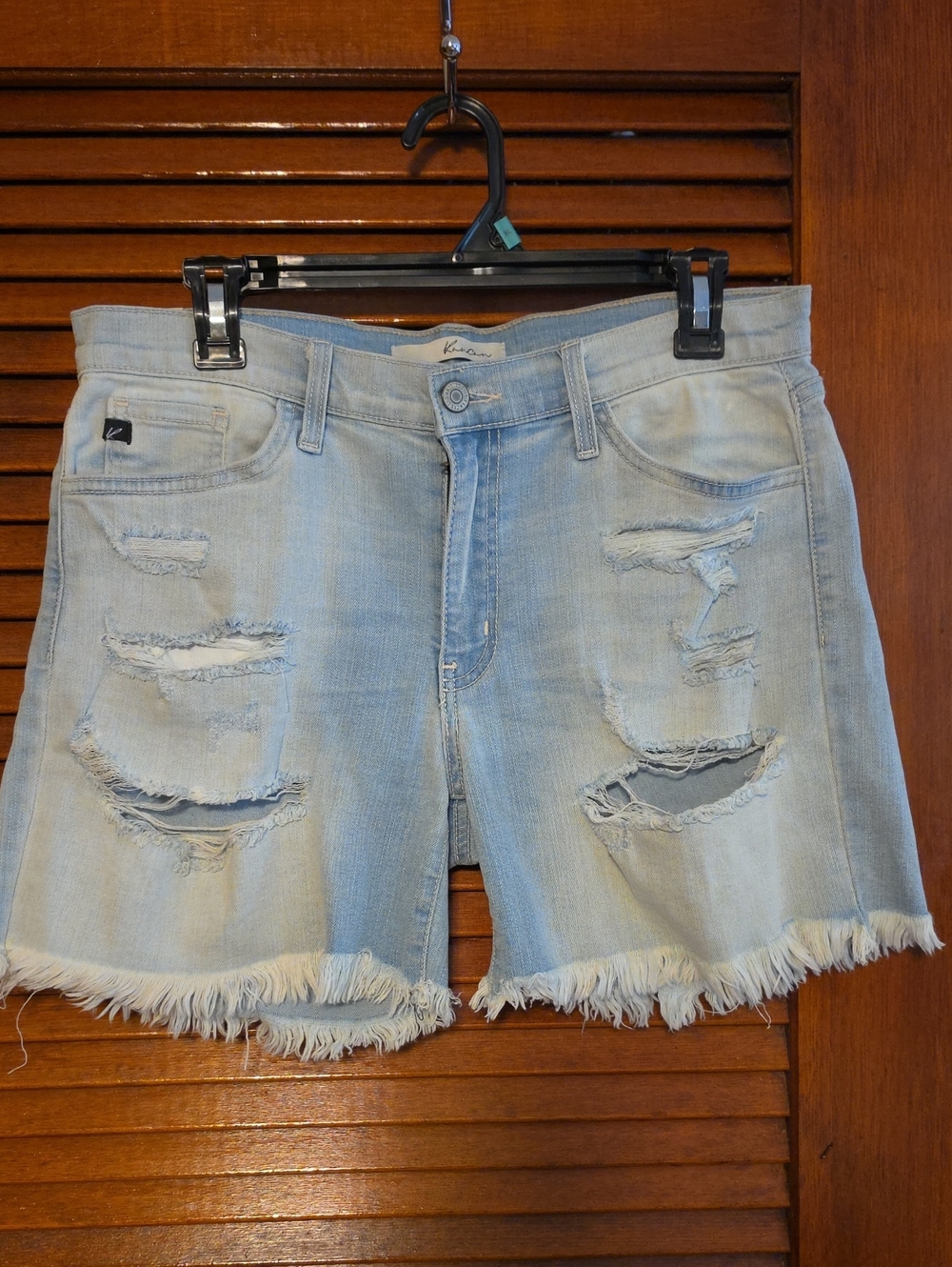 KanCan Light Wash Distressed Frayed Hem Denim Shorts